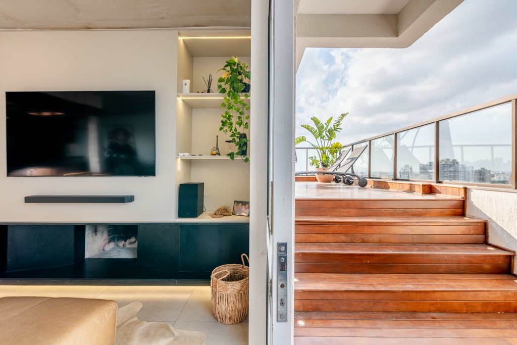 Cobertura, Av Gen Barreto Viana, 1175