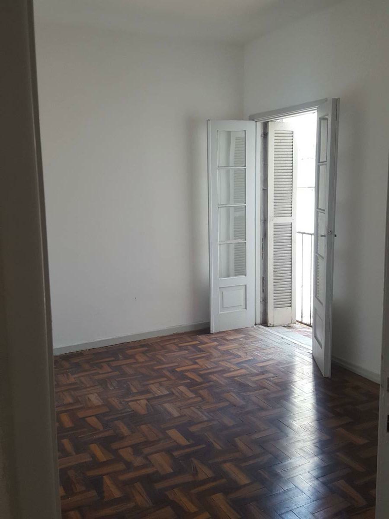 Apartamento, Rua da República
