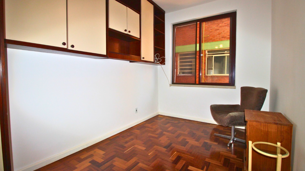 Apartamento, Av Cristóvão Colombo, 508