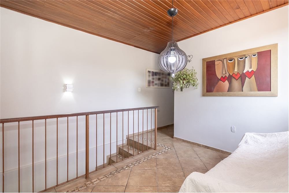 Casa, Rua Prof Fernando Carneiro, 112