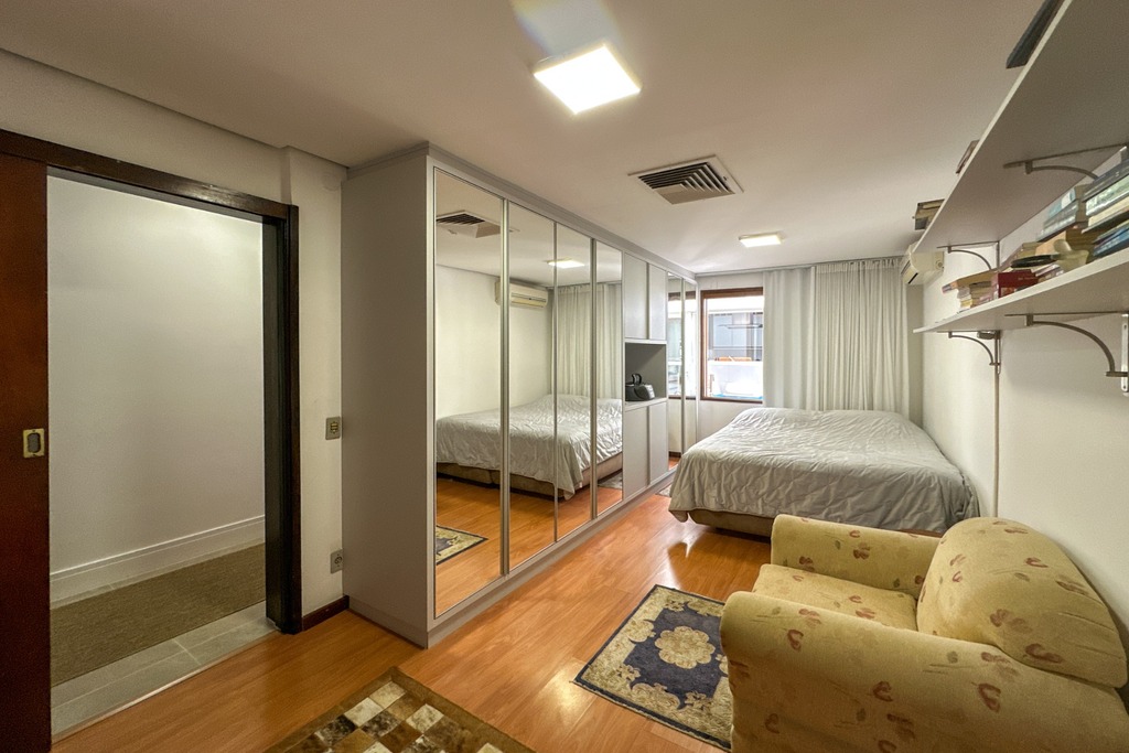 Casa, Rue Eng Ildefonso Simões Lopes, 215