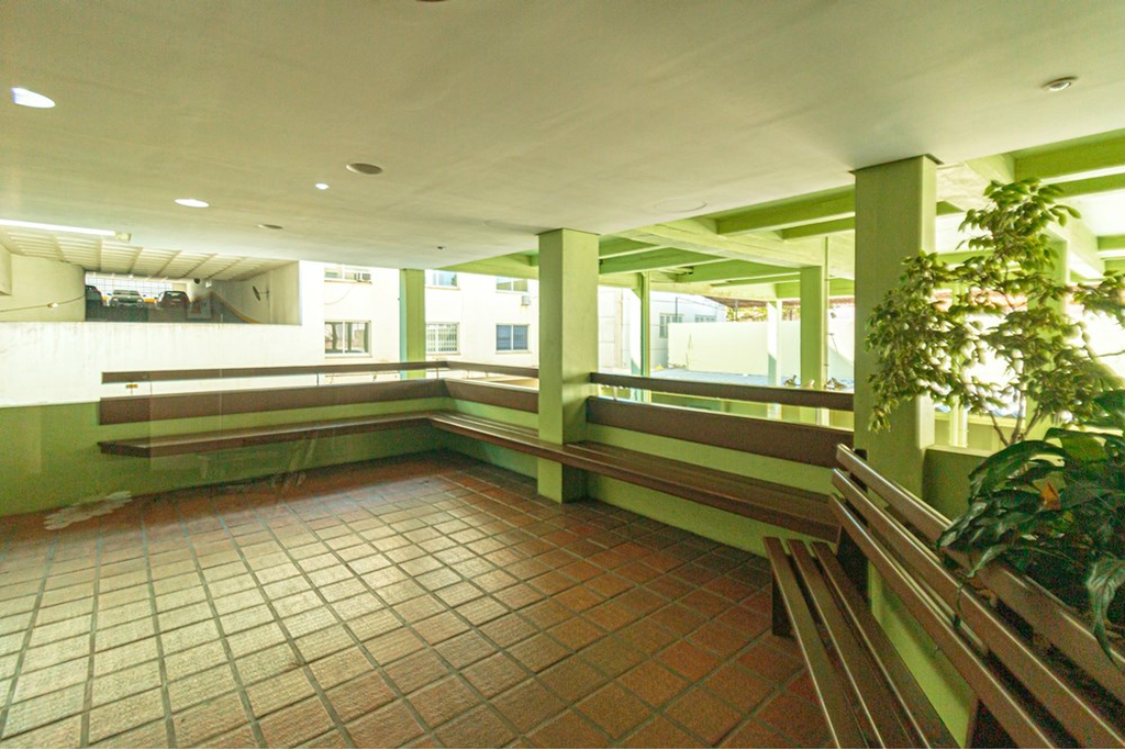 Apartamento, Av Padre Cacique, 46