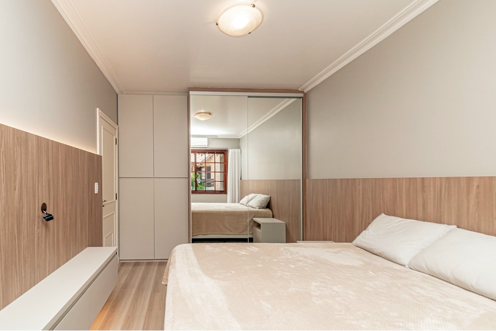 CASA EM CONDOMINIO 4D no bairro Bela Vista em Porto Alegre