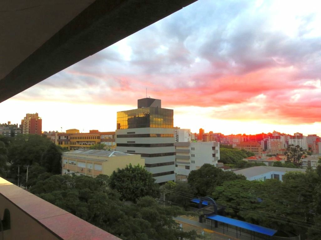 APARTAMENTO 4D no bairro Higienópolis em Porto Alegre