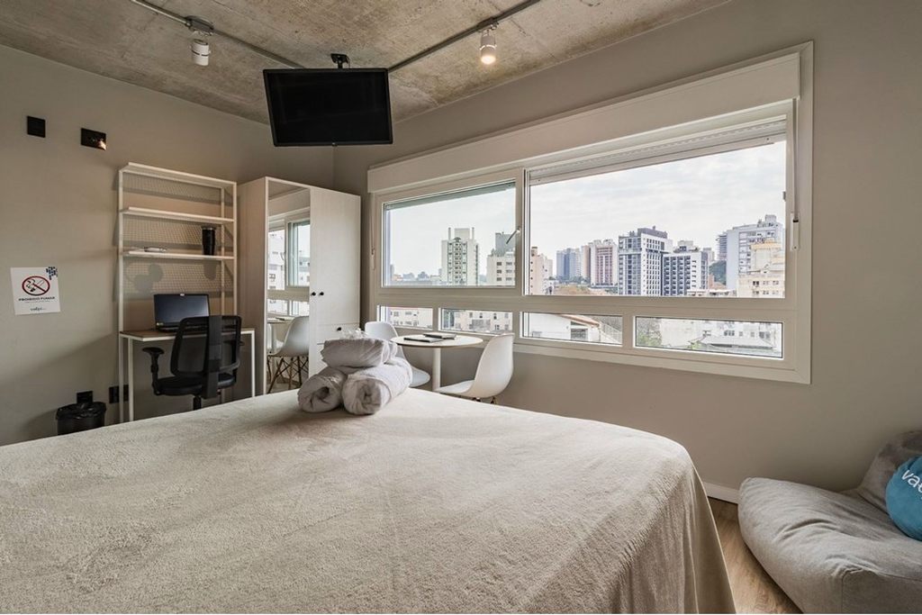 APARTAMENTO 1D no bairro Santa Cecília em Porto Alegre
