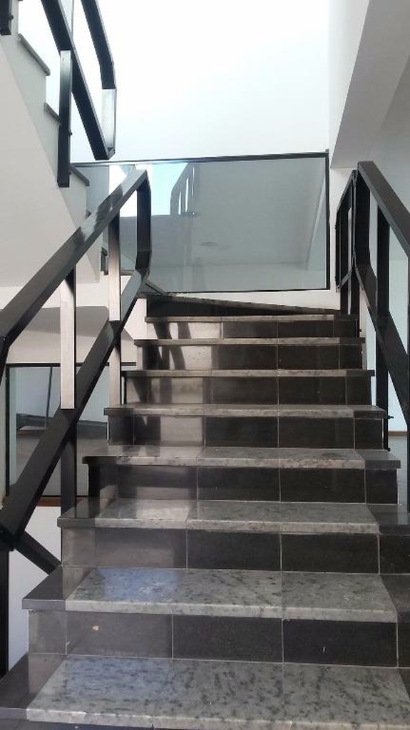 CASA 4D no bairro Partenon em Porto Alegre