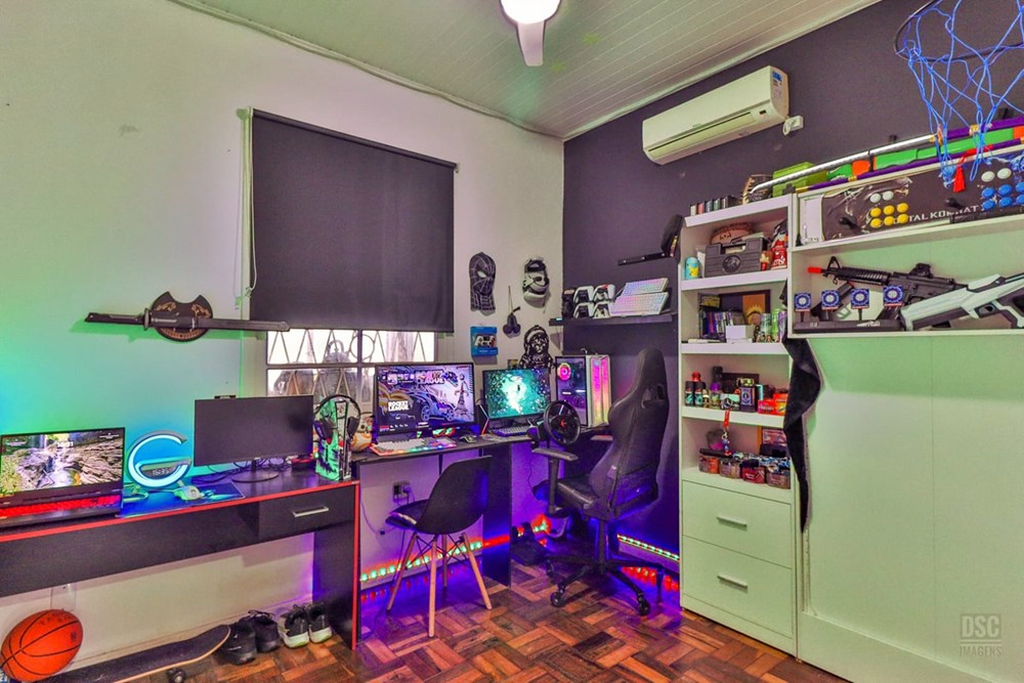 CASA 2D no bairro Santo Antônio em Porto Alegre