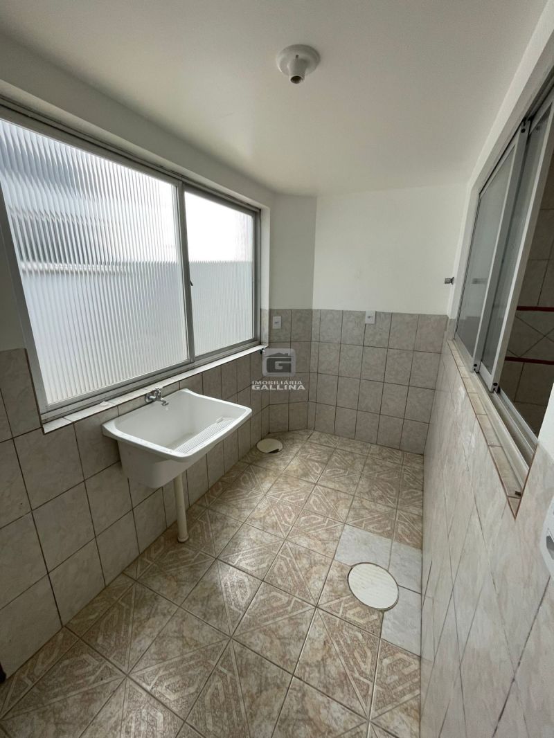 Apto 3 quarto(s)  no bairro CAMOBI em SANTA MARIA