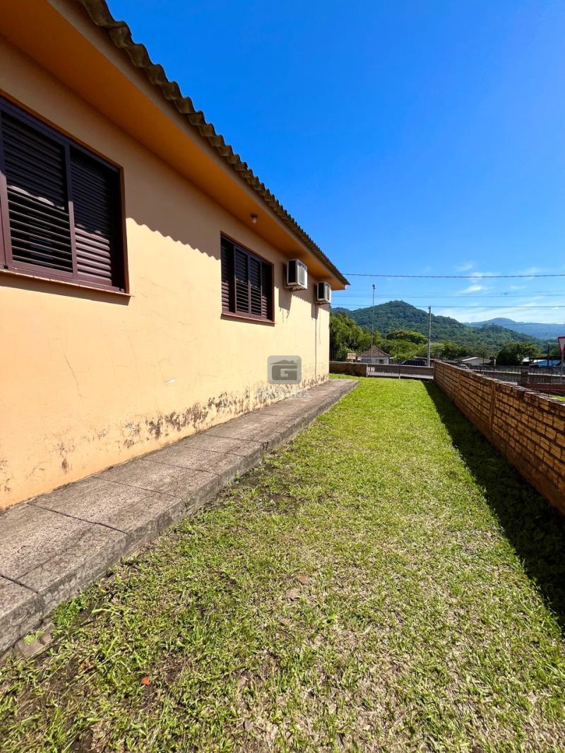 Casa 3 quarto(s)  no bairro CAMOBI em SANTA MARIA