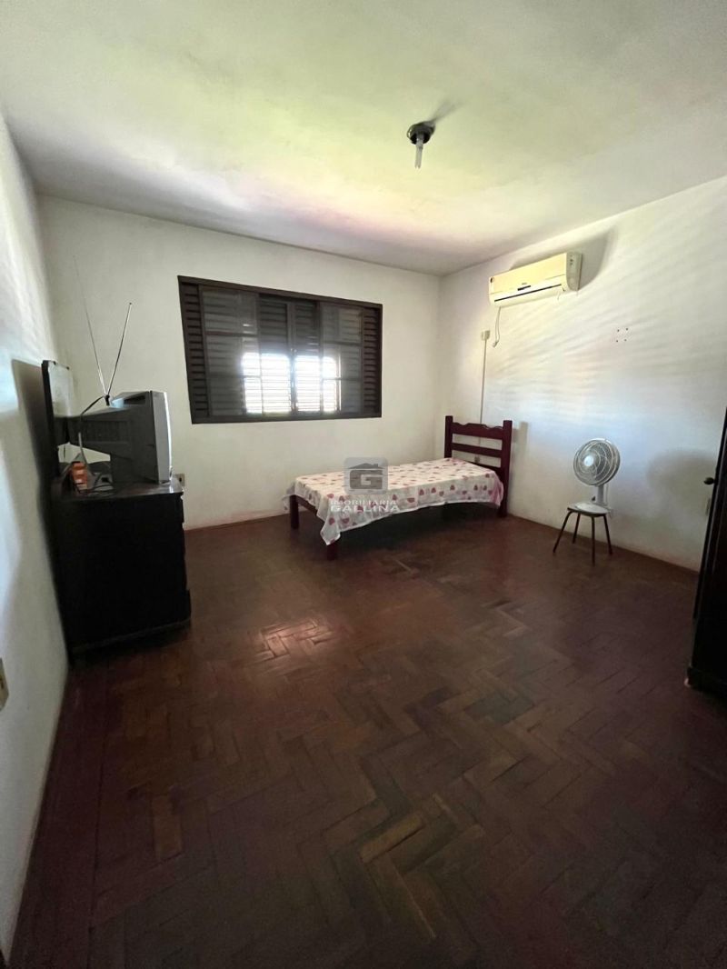 Casa 3 quarto(s)  no bairro CAMOBI em SANTA MARIA