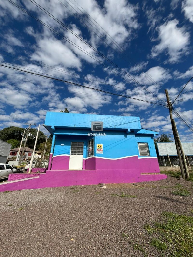 Pavilho no bairro KM 3 em SANTA MARIA