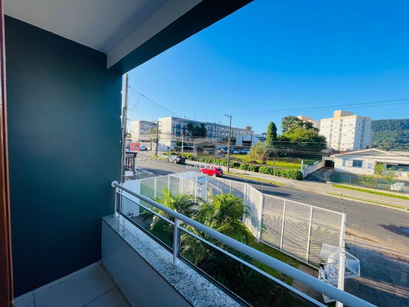 Apto 3 quarto(s)  no bairro CAMOBI em SANTA MARIA