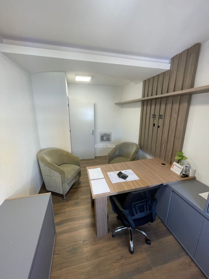 Sala no bairro NOSSA SENHORA DE FATIMA em SANTA MARIA