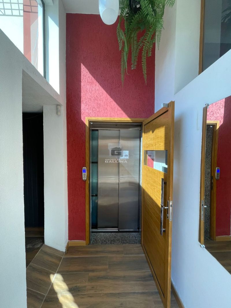 Sala no bairro NOSSA SENHORA DE FATIMA em SANTA MARIA