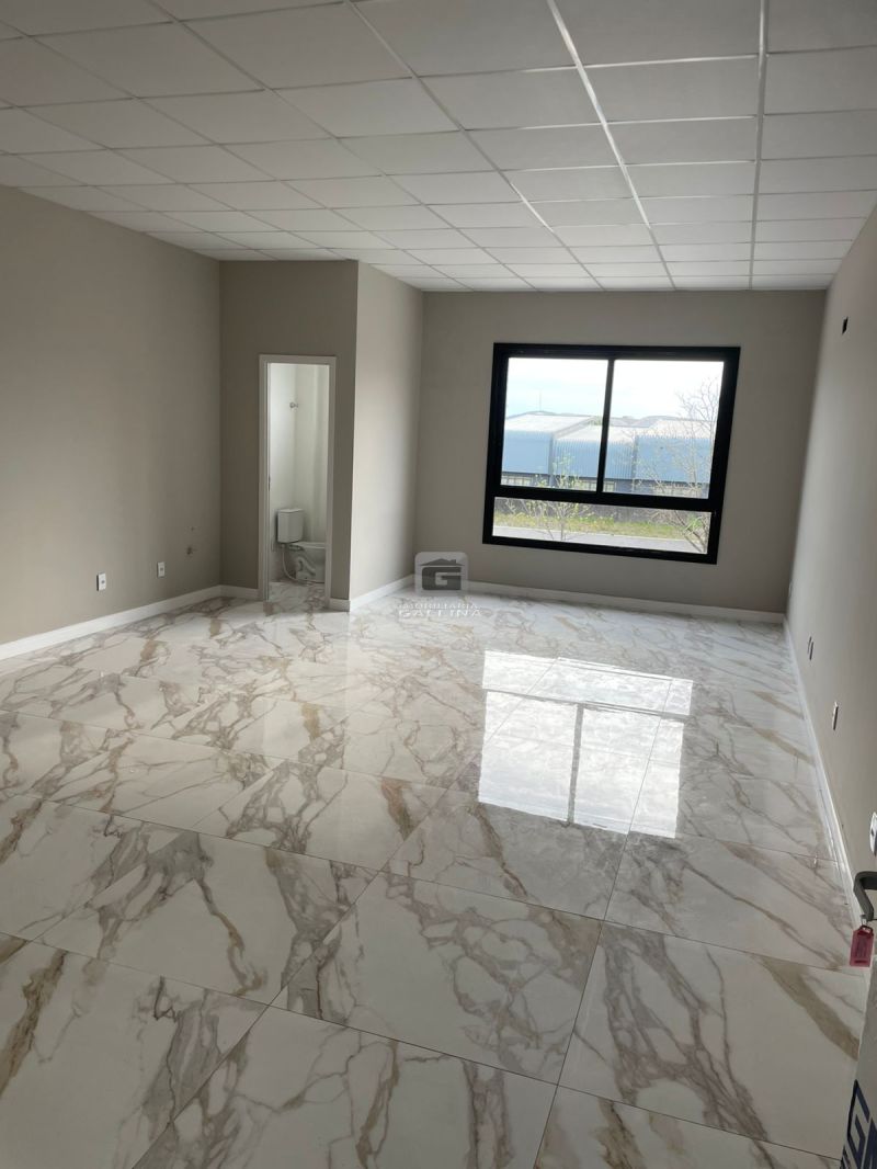 Sala no bairro CAMOBI em SANTA MARIA