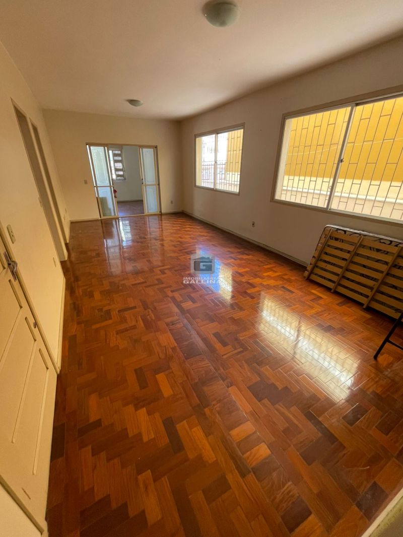 Apto 4 quarto(s)  no bairro CENTRO em SANTA MARIA