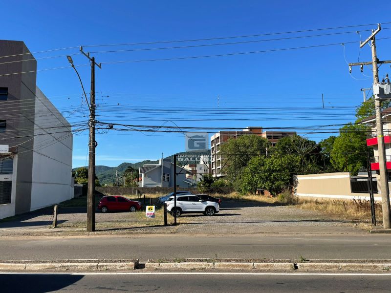 Terreno no bairro CAMOBI em SANTA MARIA