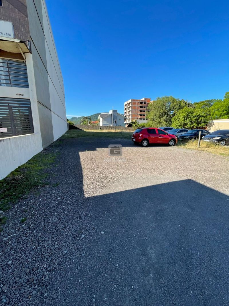 Terreno no bairro CAMOBI em SANTA MARIA