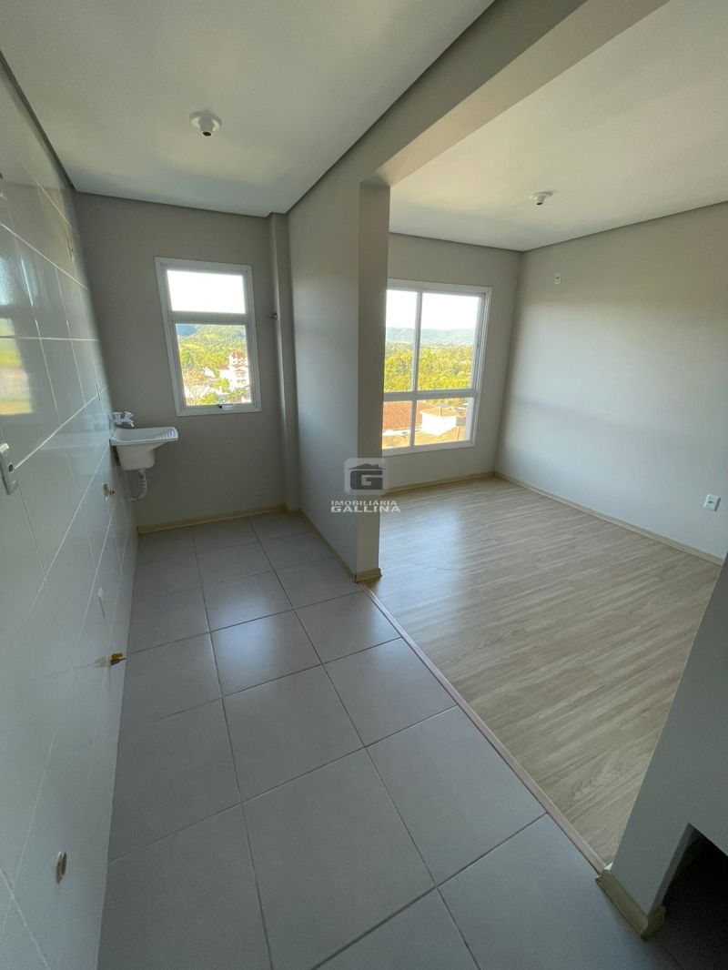 Apto 2 quarto(s)  no bairro CAMOBI em SANTA MARIA