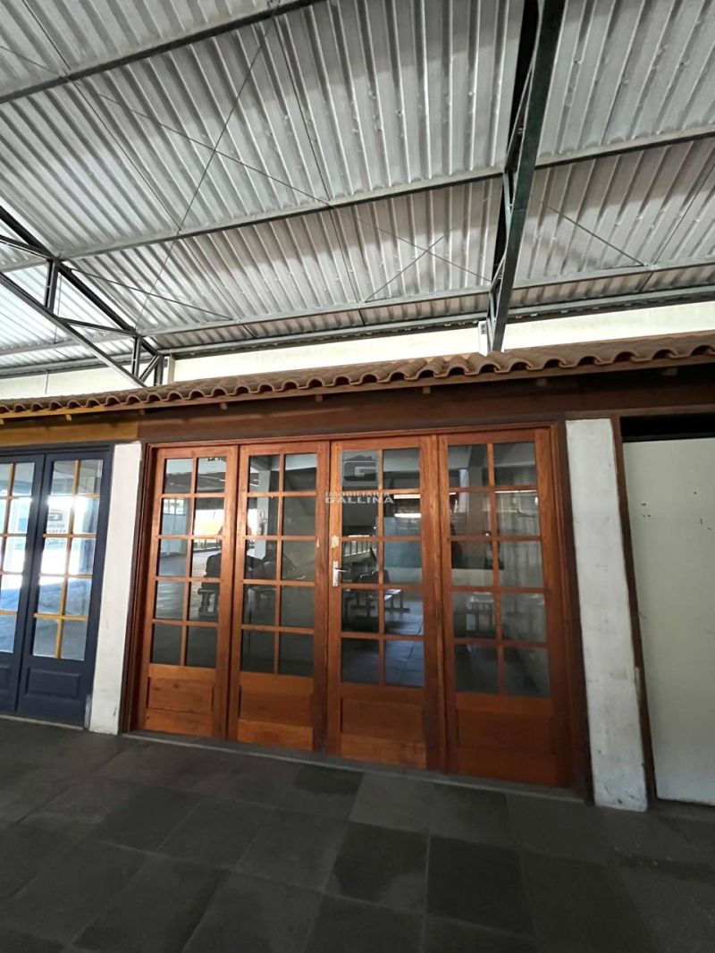 Sala no bairro NOSSA SENHORA DE LOURDES em SANTA MARIA
