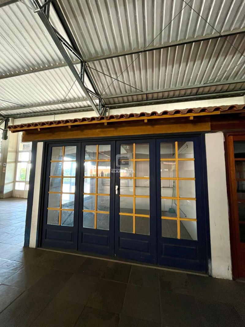 Sala no bairro NOSSA SENHORA DE LOURDES em SANTA MARIA