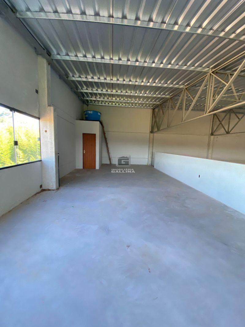 Pavilho no bairro URLANDIA em SANTA MARIA