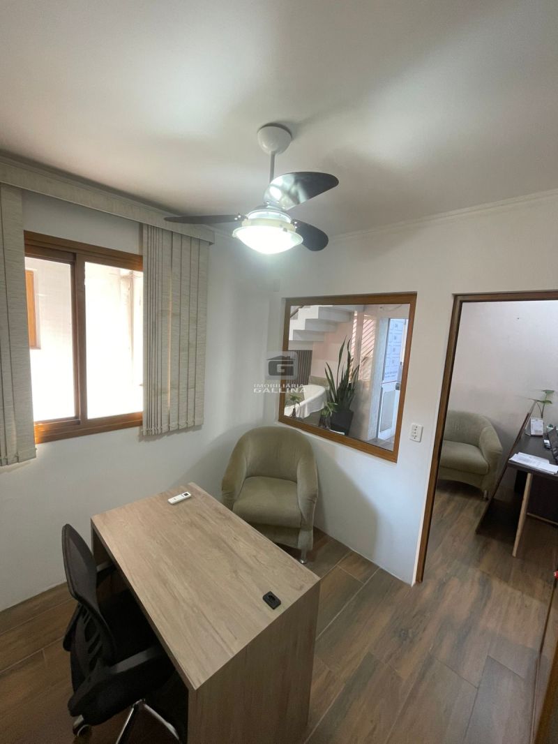 Sala no bairro NOSSA SENHORA DE FATIMA em SANTA MARIA