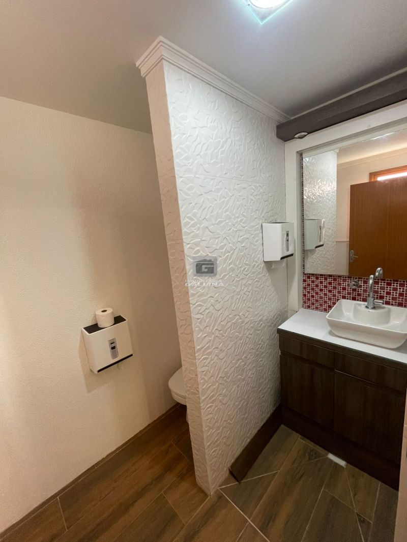 Sala no bairro NOSSA SENHORA DE FATIMA em SANTA MARIA