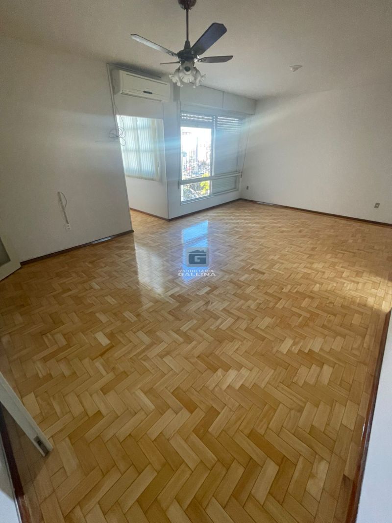 Apto 4 quarto(s)  no bairro NOSSA SENHORA DAS DORES em SANTA MARIA