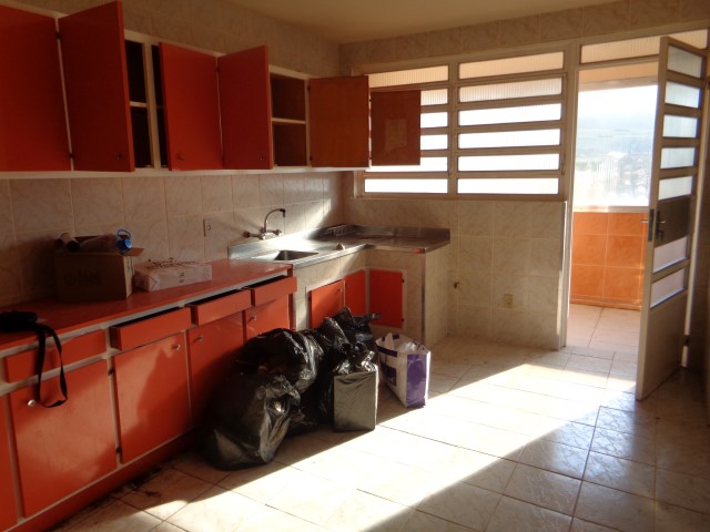Apartamentos para alugar  com  3 quartos no bairro CENTRO em PELOTAS/RS