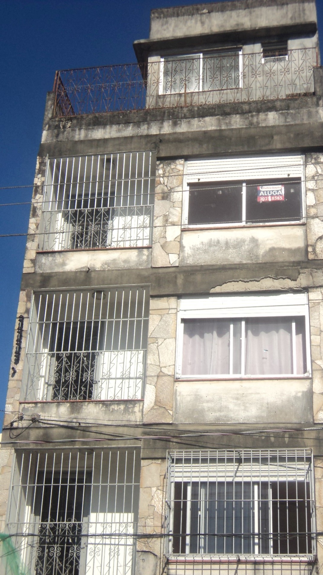 Sala para alugar  com  24 m²  no bairro CENTRO em PELOTAS/RS