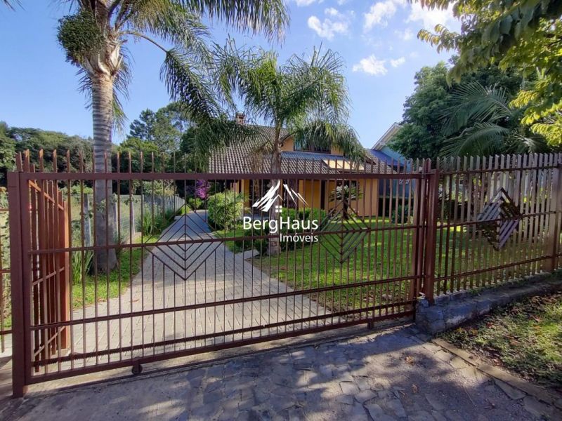 CASA 3 DORMITÓRIOS - VILA GERMÂNIA