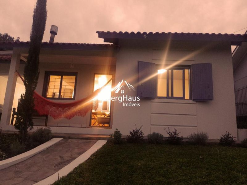 CASA 3 DORMITÓRIOS - VILA GERMÂNIA