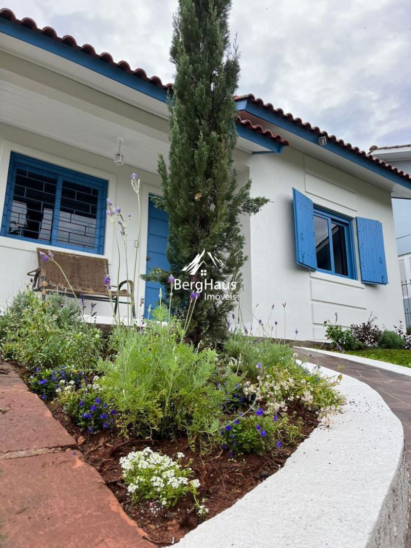 CASA 3 DORMITÓRIOS - VILA GERMÂNIA