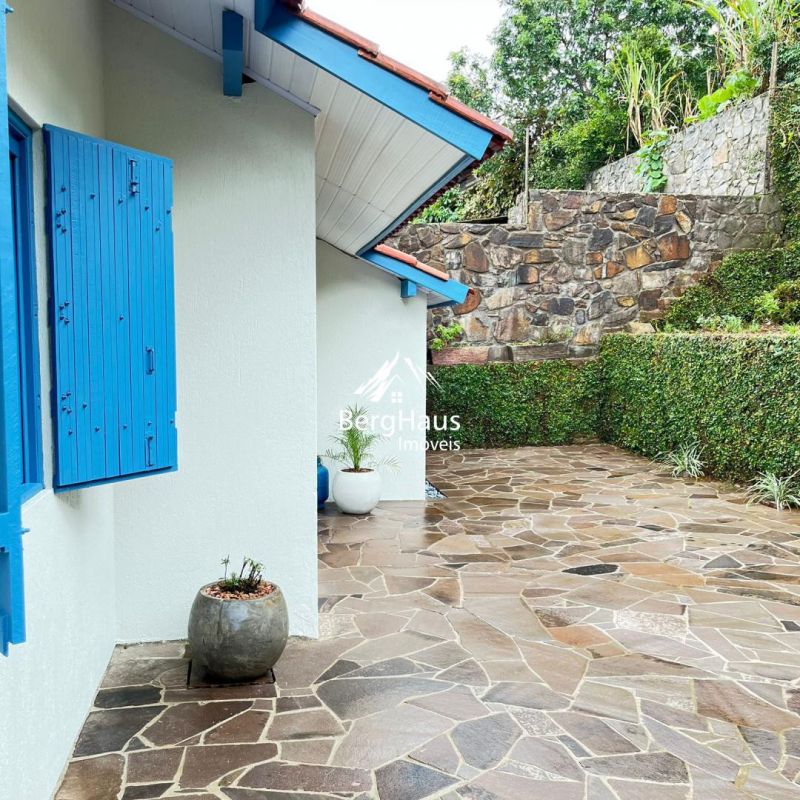 CASA 3 DORMITÓRIOS - VILA GERMÂNIA