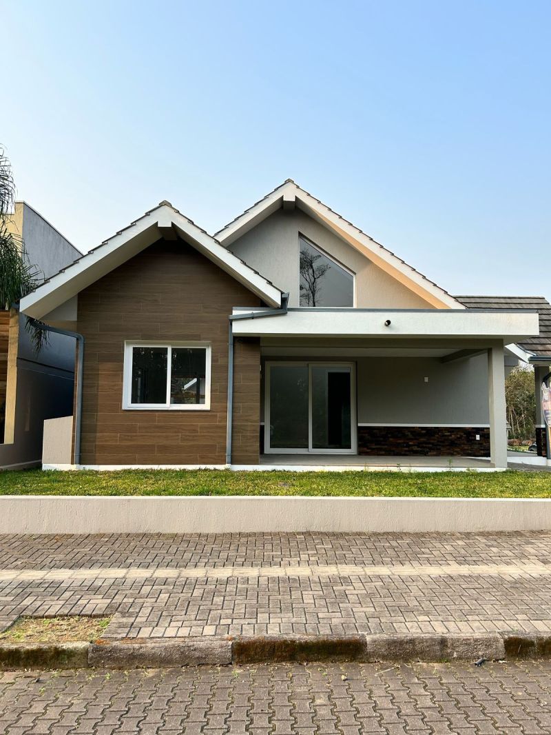 CASA Á VENDA - LINHA IMPERIAL