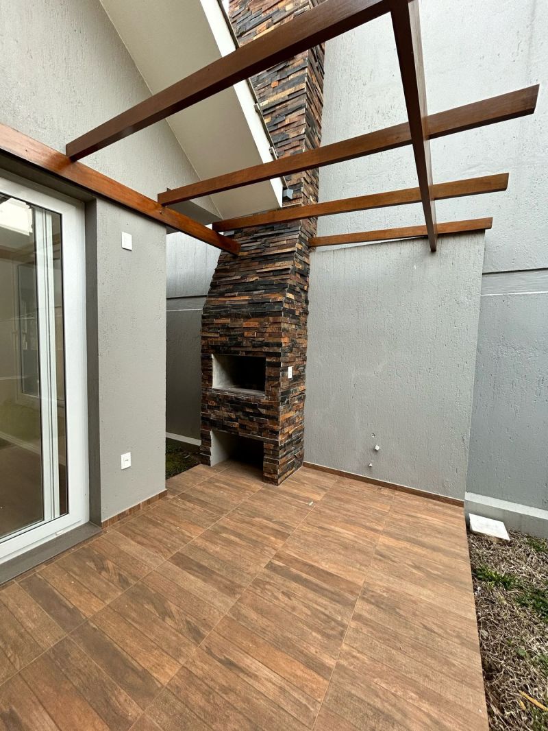 CASA Á VENDA - LINHA IMPERIAL