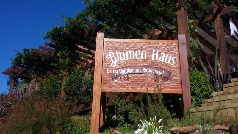 TERRENOS NO CONDOMÍNIO BLUMEN HAUS - VILA OLINDA
