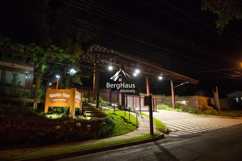 TERRENOS NO CONDOMÍNIO BLUMEN HAUS - VILA OLINDA