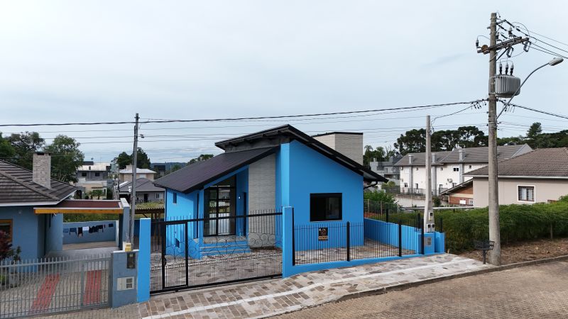 CASA 4 DOMITÓRIOS- VILA GERMÂNIA