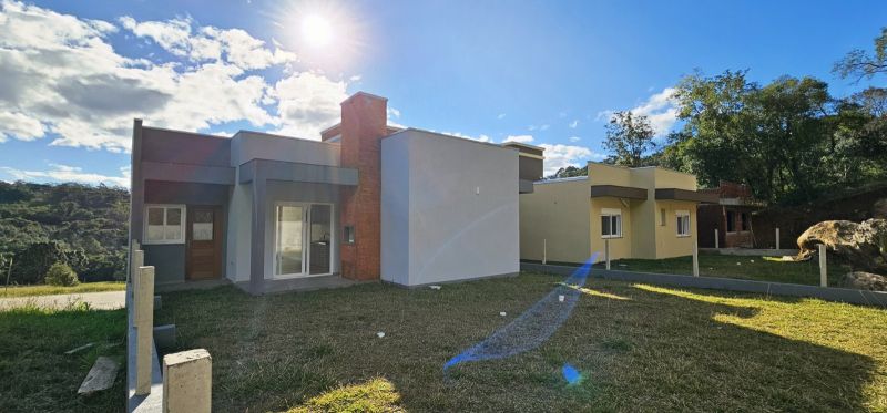CASA 3 DORMITRIOS - LINHA IMPERIAL