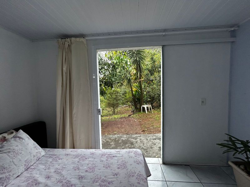 CASA PAVIMENTO INFERIOR- VILA GERMNIA