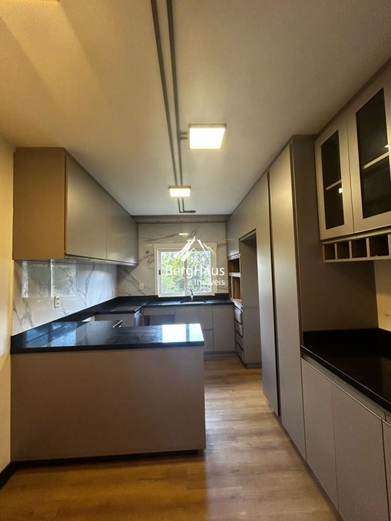 APARTAMENTO 3 DORMITRIOS - CENTRO