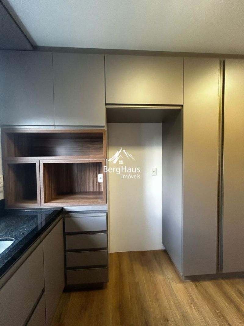 APARTAMENTO 3 DORMITRIOS - CENTRO