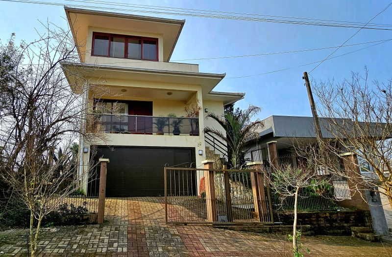CASA 4 DORMITÓRIOS - LINHA IMPERIAL