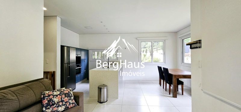 CASA SEMIMOBILIADA 3 DORMITÓRIOS- LINHA IMPERIAL