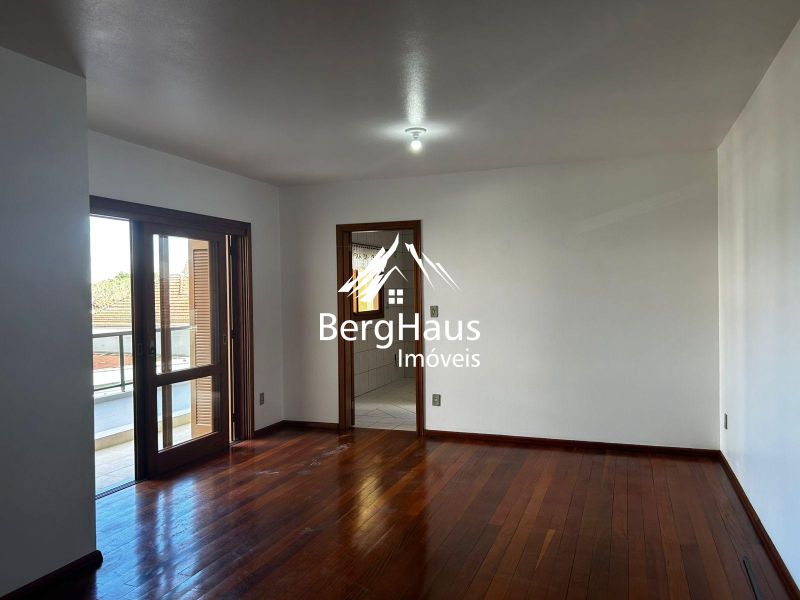 APARTAMENTO 3 DORMITRIOS - CENTRO