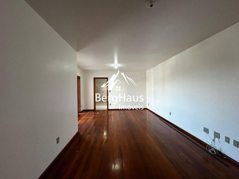 APARTAMENTO 3 DORMITRIOS - CENTRO