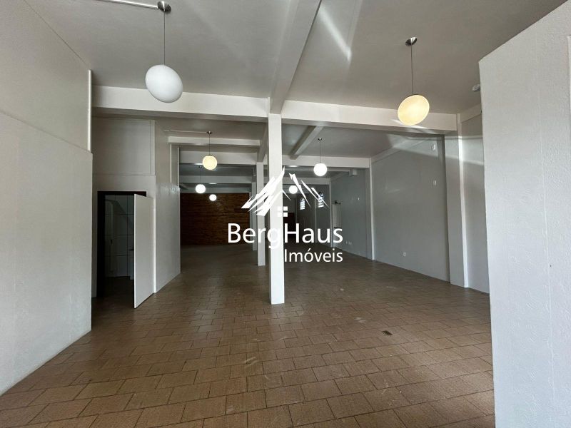 SALA COMERCIAL- BAV�RIA