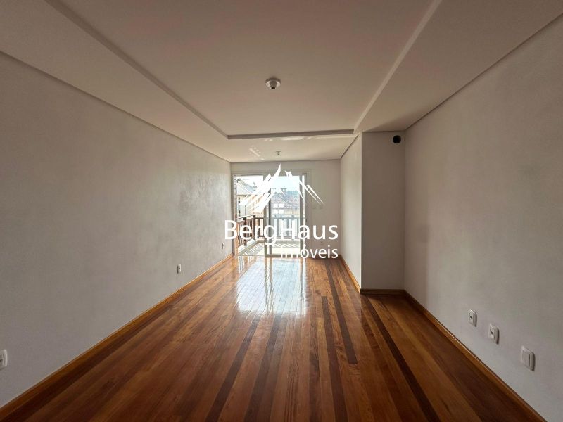 APARTAMENTO 3 DORMITRIOS - CENTRO